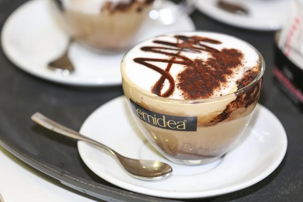 Hotel Roma Oltre Il Tempo 0*, Rom Italien